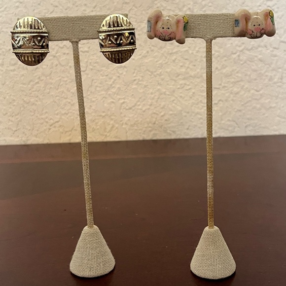 Jewelry - Easter Bunny And Egg Earrings